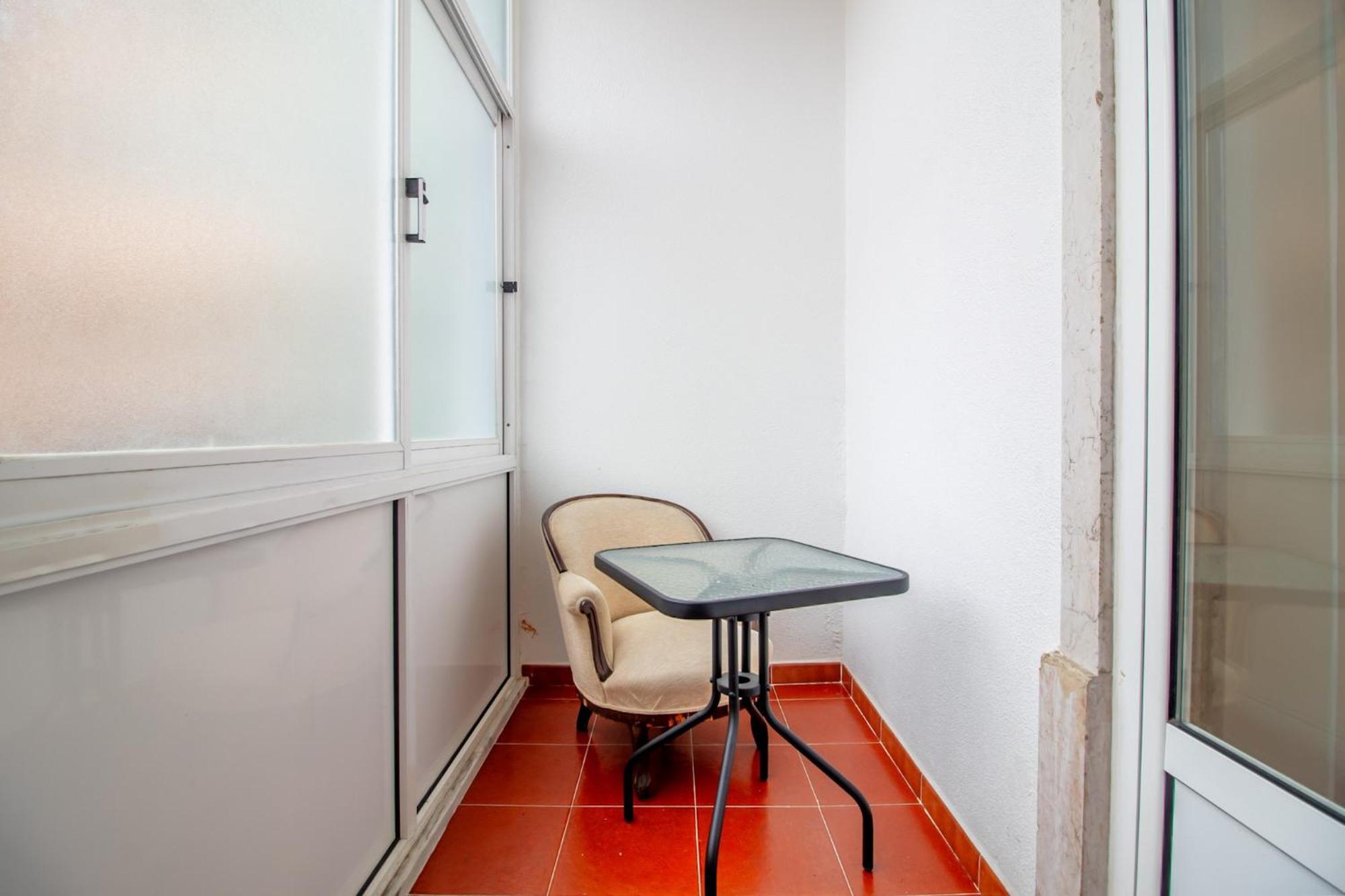 Arroios - Second Floor Hotel Lisbon Bagian luar foto