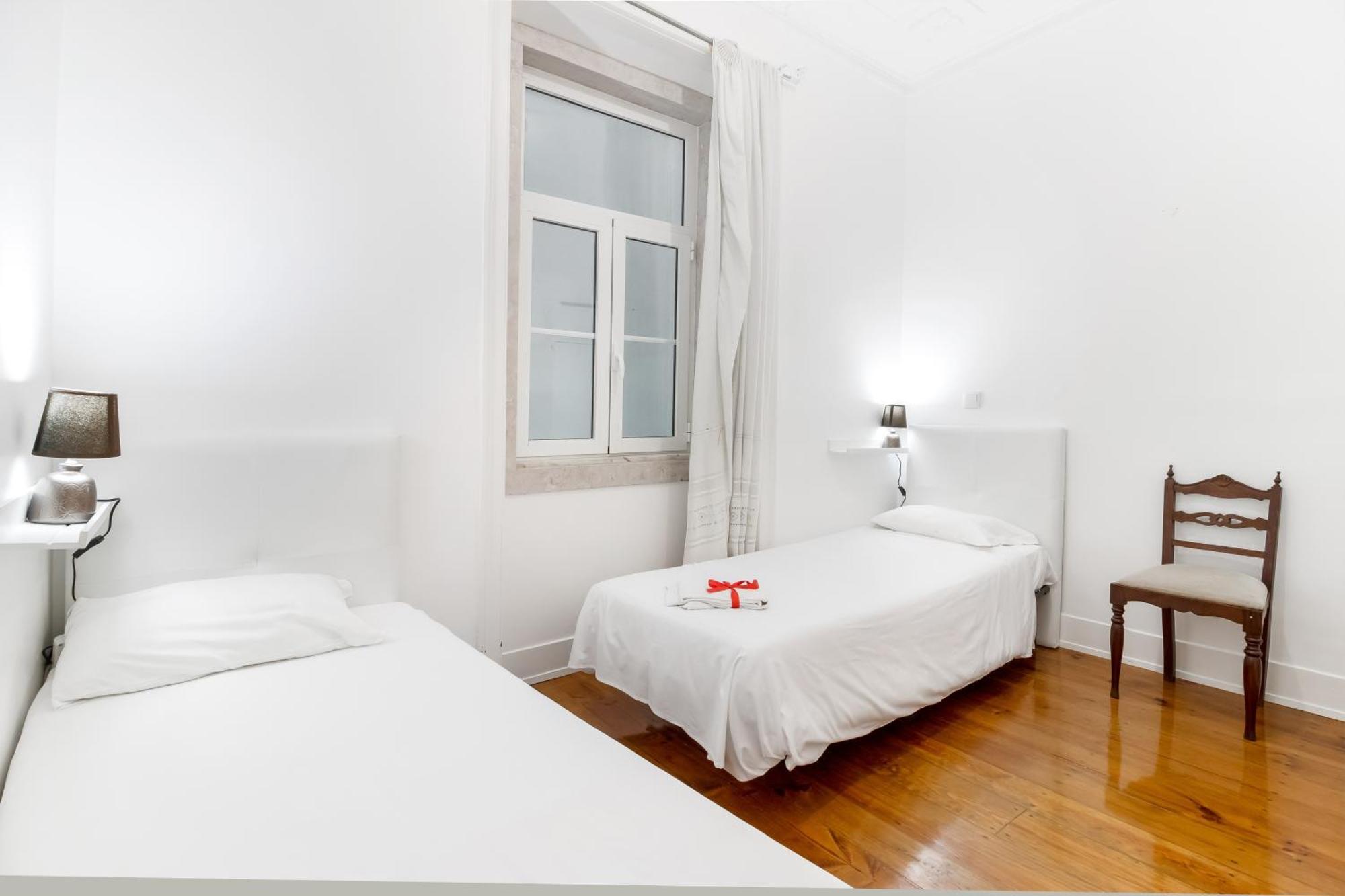 Arroios - Second Floor Hotel Lisbon Bagian luar foto