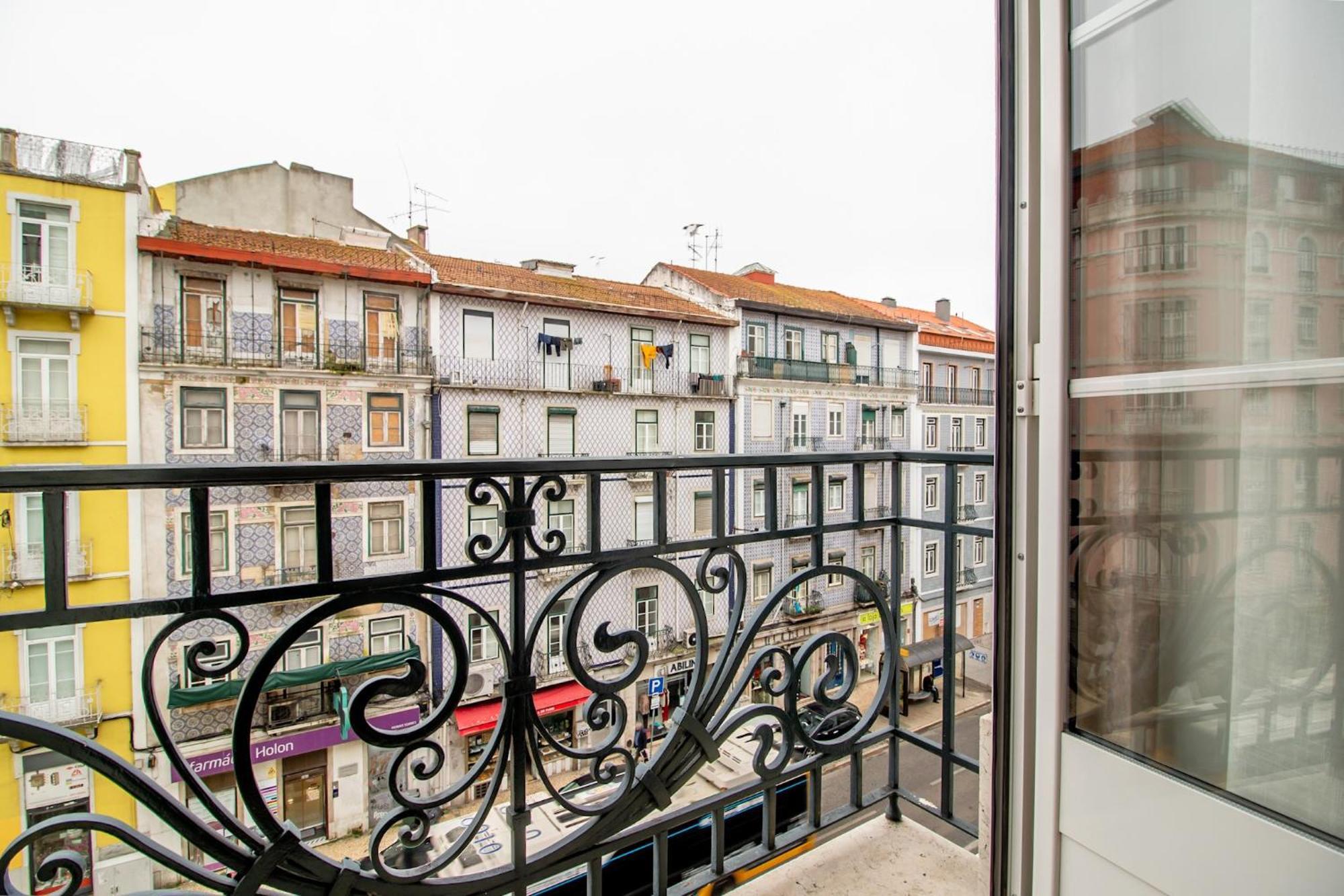 Arroios - Second Floor Hotel Lisbon Bagian luar foto
