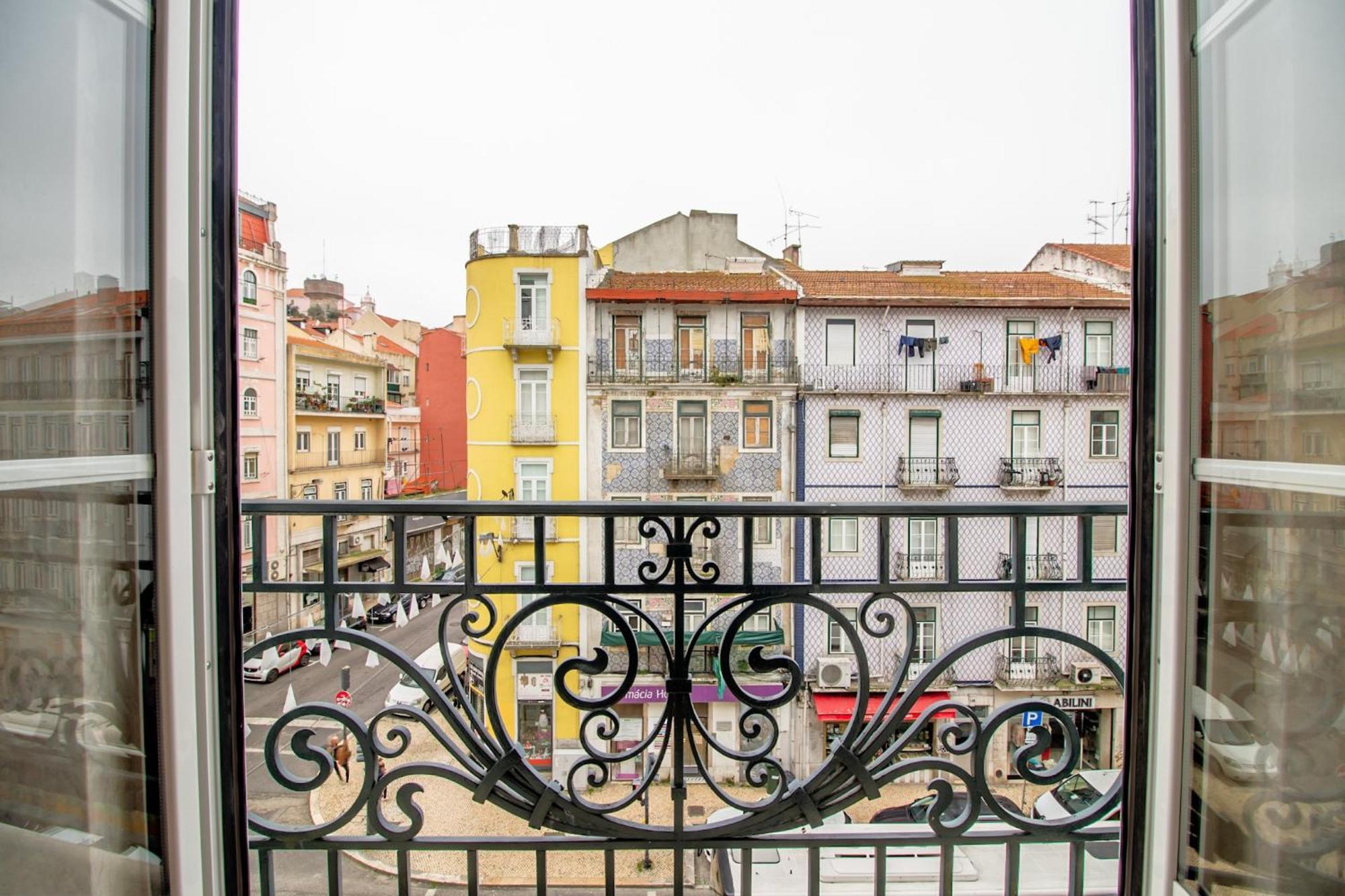 Arroios - Second Floor Hotel Lisbon Bagian luar foto